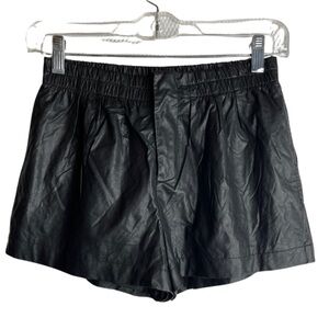 Forever 21 Exclusive faux Black Leather Stretch, zip and pocket shorts XS